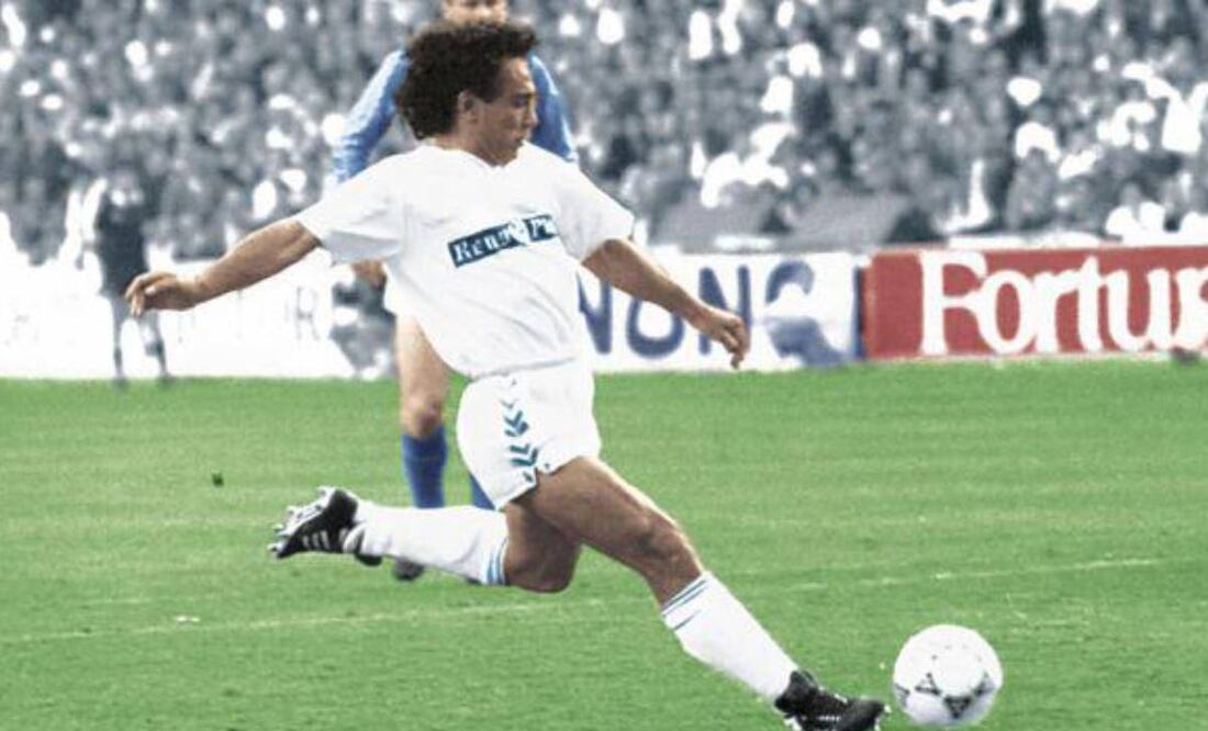 Hugo Sánchez anotó 208 goles en 282 partidos con el Real Madrid.Fue parte de la época dorada del Real Madrid y pilar en “La quinta del Buitre” formando una dupla letal con Emilio Butragueño.
